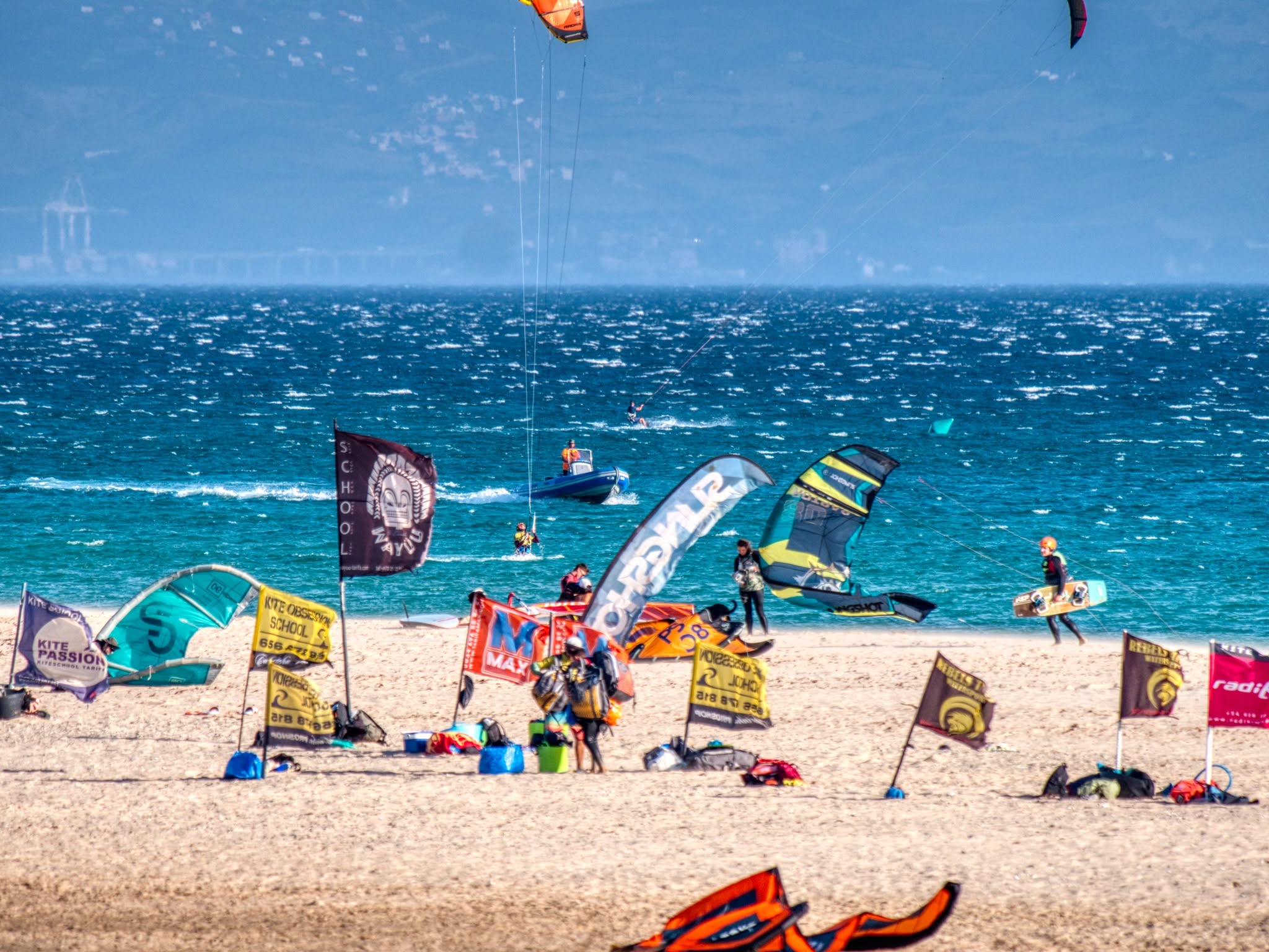 Guía definitiva para elegir playa y tamaño de cometa en Tarifa