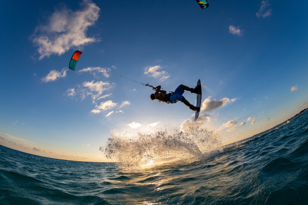 Viajar solo a Tarifa para aprender Kitesurf