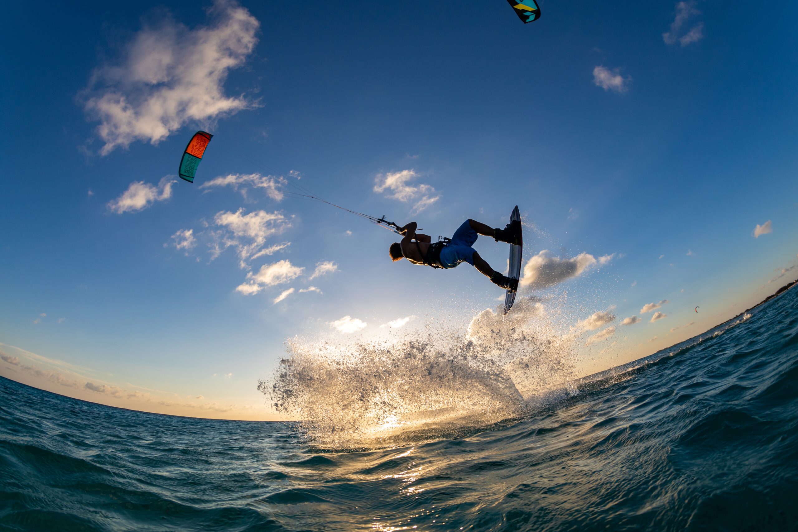  Viajar solo a Tarifa para aprender Kitesurf