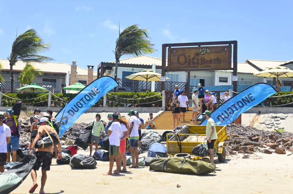 Cuántas horas se tardan en aprender Kitesurf en Tarifa